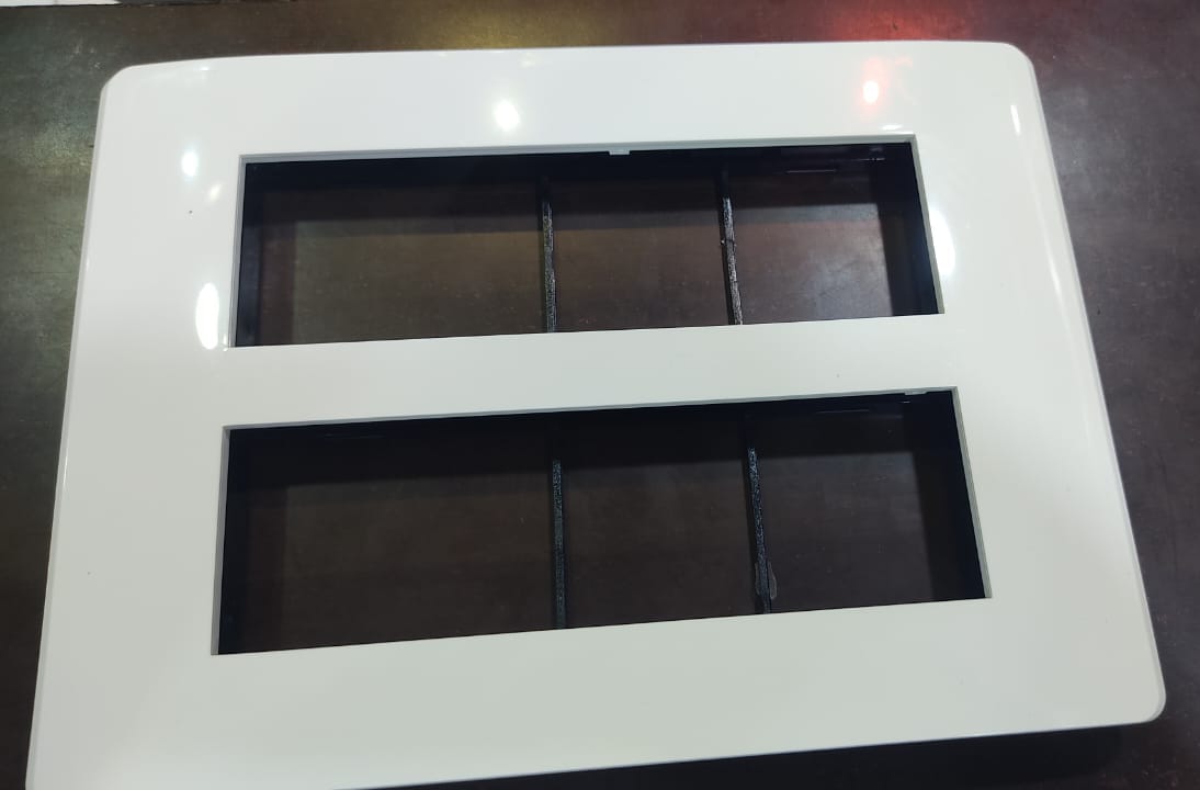 VINAY MOON WHITE 14 MODULE COVER PLATE