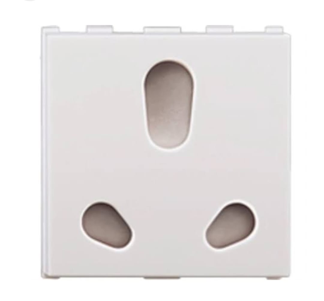 ANCHOR ROMA URBAN WHITE  6A/10A/13A COMBI SOCKET FOR ALL PINS 2M